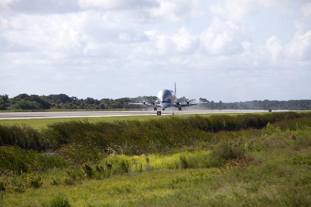 NASA image: Orion EM-1 Heat Shield Arrival