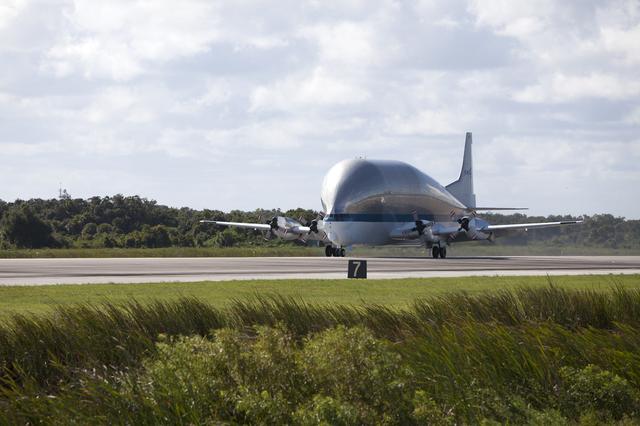 NASA image: Orion EM-1 Heat Shield Arrival