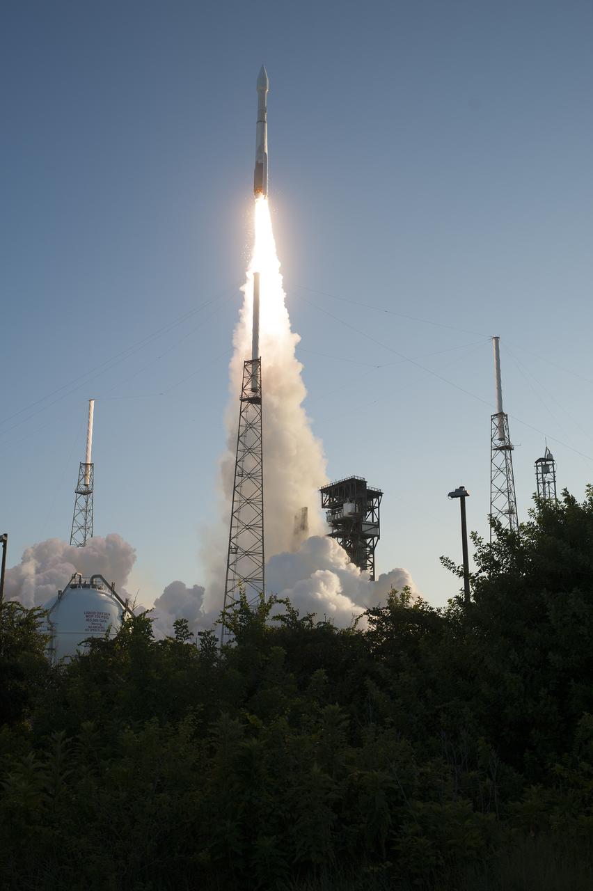 A United Launch Alliance Atlas V rocket lifts off from Space Launch Complex 41 at Cape Canaveral Air Force Station carrying NASA’s Origins, Spectral Interpretation, Resource Identification, Security-Regolith Explorer, or OSIRIS-REx spacecraft on the first U.S. mission to sample an asteroid, retrieve at least two ounces of surface material and return it to Earth for study. Liftoff was at 7:05 p.m. EDT. The asteroid, Bennu, may hold clues to the origin of the solar system and the source of water and organic molecules found on Earth.