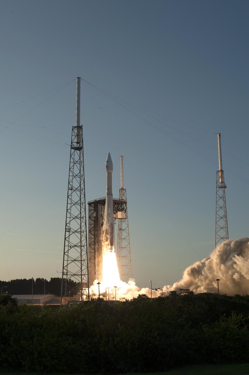 A United Launch Alliance Atlas V rocket lifts off from Space Launch Complex 41 at Cape Canaveral Air Force Station carrying NASA’s Origins, Spectral Interpretation, Resource Identification, Security-Regolith Explorer, or OSIRIS-REx spacecraft on the first U.S. mission to sample an asteroid, retrieve at least two ounces of surface material and return it to Earth for study. Liftoff was at 7:05 p.m. EDT. The asteroid, Bennu, may hold clues to the origin of the solar system and the source of water and organic molecules found on Earth.