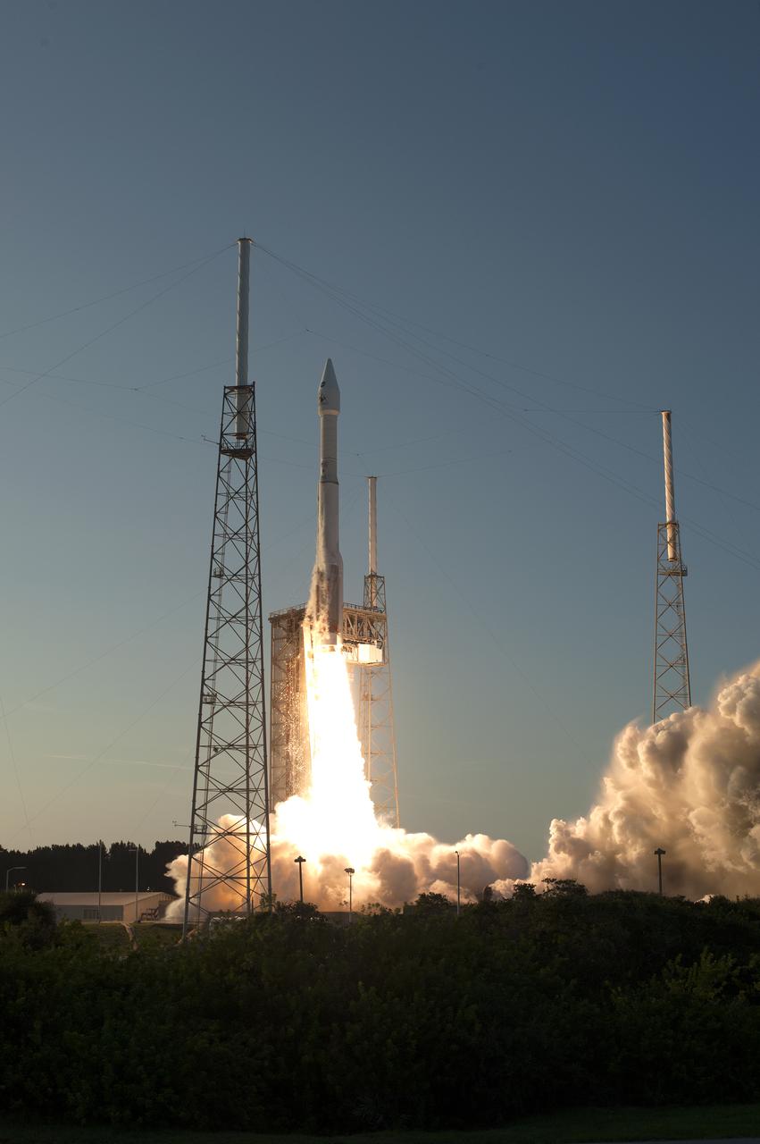 A United Launch Alliance Atlas V rocket lifts off from Space Launch Complex 41 at Cape Canaveral Air Force Station carrying NASA’s Origins, Spectral Interpretation, Resource Identification, Security-Regolith Explorer, or OSIRIS-REx spacecraft on the first U.S. mission to sample an asteroid, retrieve at least two ounces of surface material and return it to Earth for study. Liftoff was at 7:05 p.m. EDT. The asteroid, Bennu, may hold clues to the origin of the solar system and the source of water and organic molecules found on Earth.