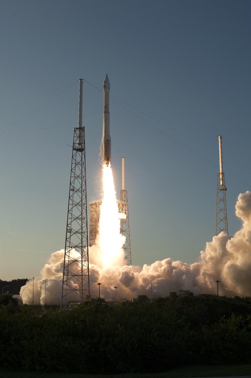 A United Launch Alliance Atlas V rocket lifts off from Space Launch Complex 41 at Cape Canaveral Air Force Station carrying NASA’s Origins, Spectral Interpretation, Resource Identification, Security-Regolith Explorer, or OSIRIS-REx spacecraft on the first U.S. mission to sample an asteroid, retrieve at least two ounces of surface material and return it to Earth for study. Liftoff was at 7:05 p.m. EDT. The asteroid, Bennu, may hold clues to the origin of the solar system and the source of water and organic molecules found on Earth.