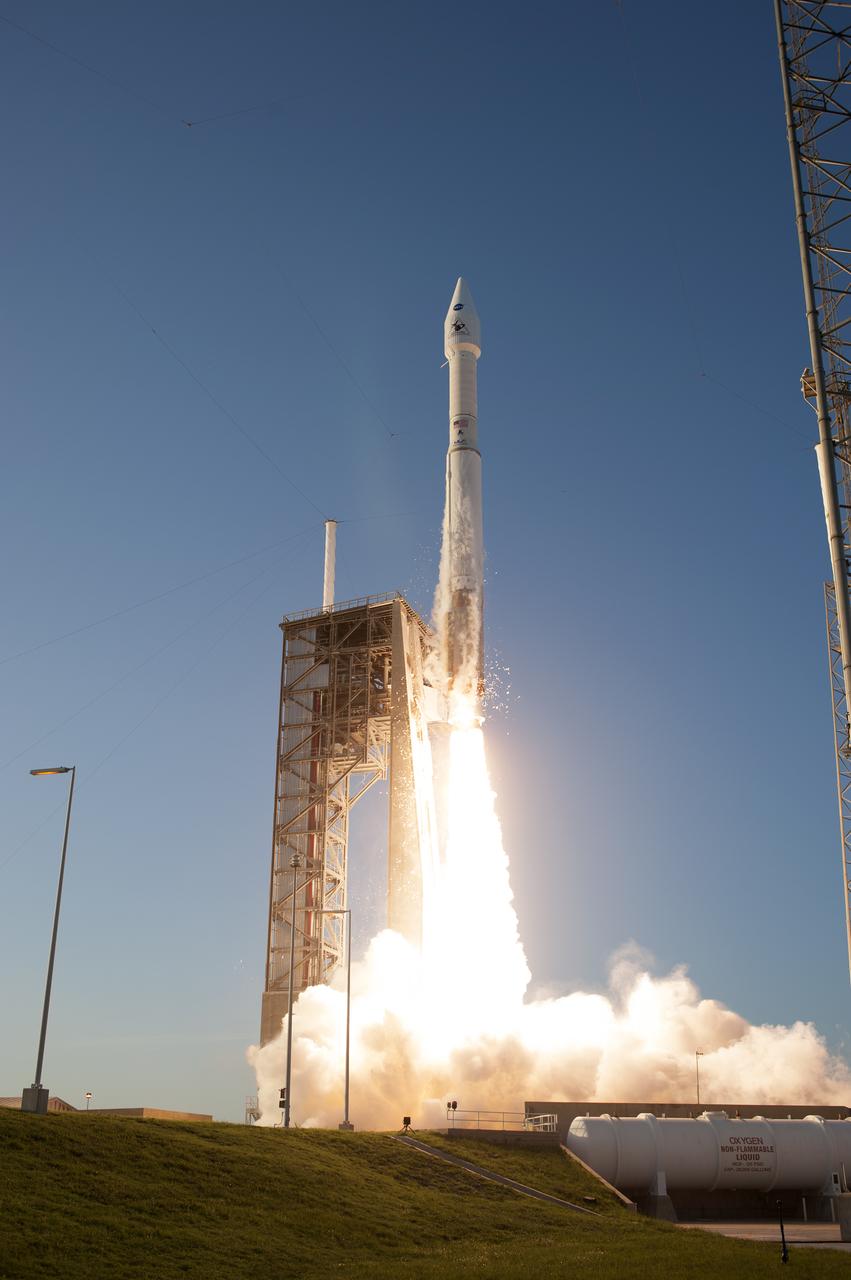 A United Launch Alliance Atlas V rocket lifts off from Space Launch Complex 41 at Cape Canaveral Air Force Station carrying NASA’s Origins, Spectral Interpretation, Resource Identification, Security-Regolith Explorer, or OSIRIS-REx spacecraft on the first U.S. mission to sample an asteroid, retrieve at least two ounces of surface material and return it to Earth for study. Liftoff was at 7:05 p.m. EDT. The asteroid, Bennu, may hold clues to the origin of the solar system and the source of water and organic molecules found on Earth.