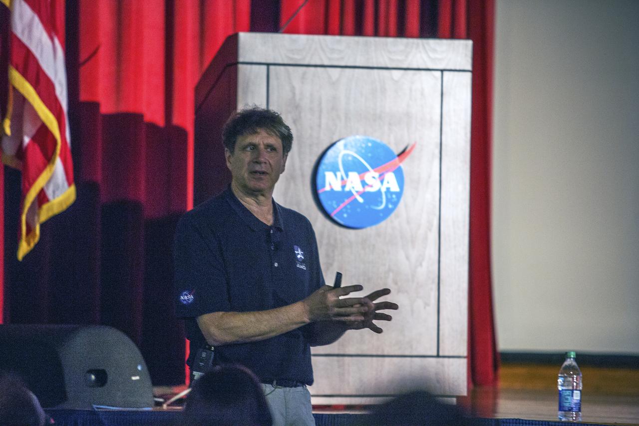 Scott Bolton briefs employees at NASA’s Kennedy Space Center on the progress of the Juno mission to the planet Jupiter. Bolton is the principal investigator for Juno at the Southwest Research Institute in San Antonio, Texas. NASA’s Launch Services Program, which is based at Kennedy, led the successful launch of the Juno spacecraft aboard a United Launch Alliance Atlas V rocket Aug. 5, 2011 from nearby Space Launch Complex 41. Juno arrived at Jupiter on July 4, 2016, and will study our solar system’s largest planet until February 2018. Photo credit: NASA/Cory Huston 