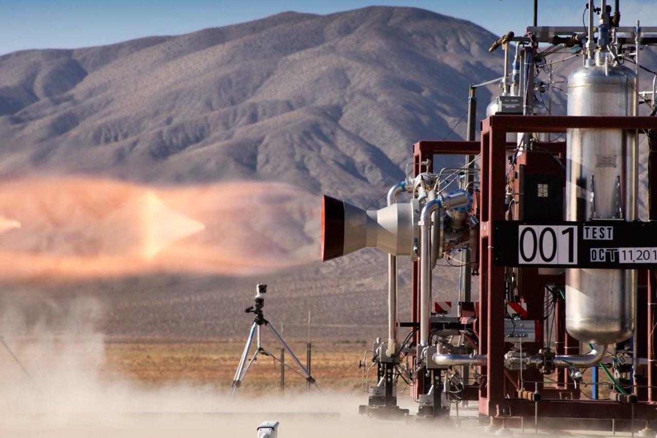 Boeing and Aerojet Rocketdyne have begun a series of developmental hot-fire tests with two launch abort engines similar to the ones that will be part of Boeing’s CST-100 Starliner service module, in the Mojave Desert in California. The engines, designed to maximize thrust build-up, while minimizing overshoot during start up, will be fired between half a second and 3 seconds each during the test campaign. If the Starliner’s four launch abort engines were used during an abort scenario, they would fire between 3 and 5.5. seconds, with enough thrust to get the spacecraft and its crew away from the rocket, before splashing down in the ocean under parachutes.