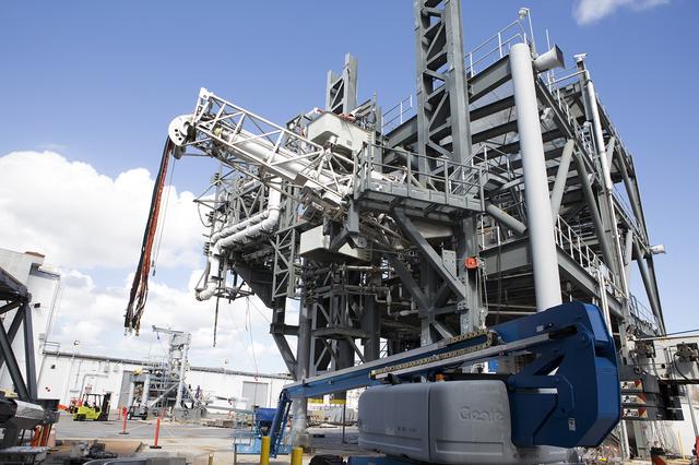 Testing of the Orion Service Module Umbilical (OSMU) was completed at the Launch Equipment Test Facility at NASA’s Kennedy Space Center in Florida. The OSMU was attached to Vehicle Motion Simulator 1 for a series of simulated launch tests to validate it for installation on the mobile launcher. The mobile launcher tower will be equipped with a number of lines, called umbilicals that will connect to the Space Launch System rocket and Orion spacecraft for Exploration Mission-1 (EM-1). The OSMU will be located high on the mobile launcher tower and, prior to launch, will transfer liquid coolant for the electronics and air for the Environmental Control System to the Orion service module that houses these critical systems to support the spacecraft. Kennedy's Engineering Directorate is providing support to the Ground Systems Development and Operations Program for testing of the OSMU. EM-1 is scheduled to launch in 2018. 