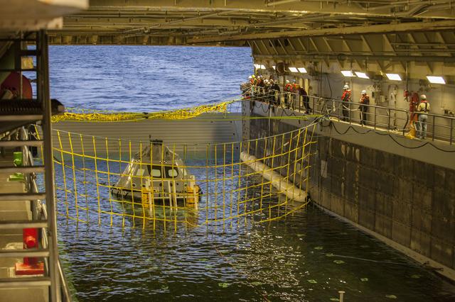 NASA image: Orion Underway Recovery Test 5 (URT-5)