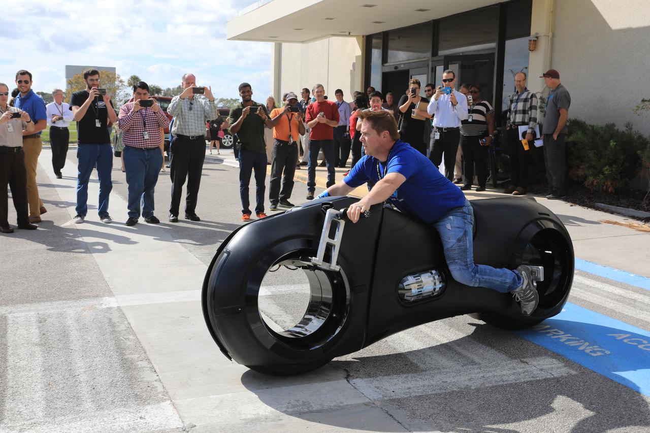 During the 2016 Innovation Expo at NASA's Kennedy Space Center in Florida, representatives from Parker Brothers, known for designing and building outrageous custom vehicles, spoke to Kennedy employees about their creative thinking processes. Employees also were given an up-close look at their Neutron bike, featured in the movie “Tron.”
