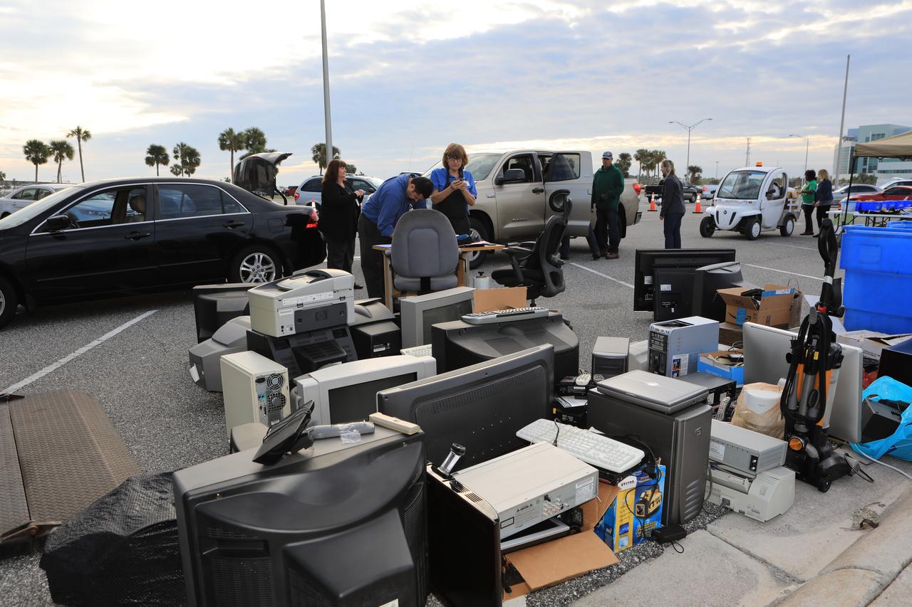 Computers, monitors, vacuum cleaners and other electronics have been donated by employees at NASA's Kennedy Space Center in Florida in conjunction with America Recycles Day. America Recycles Day is a nationally recognized initiative dedicated to promoting recycling in the United States. Kennedy partnered with several organizations in order to donate as many of the items as possible to those who could use them the most in the Space Coast community. Space center personnel brought in electronic waste, gently used household goods, clothing and more. The two-day event was sponsored by Kennedy's Sustainability team.