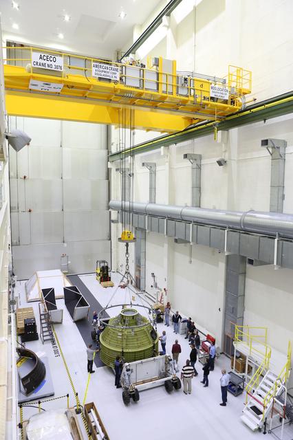 NASA image: Orion EM-1 Crew Module Structural Test Article Move to Birdcage