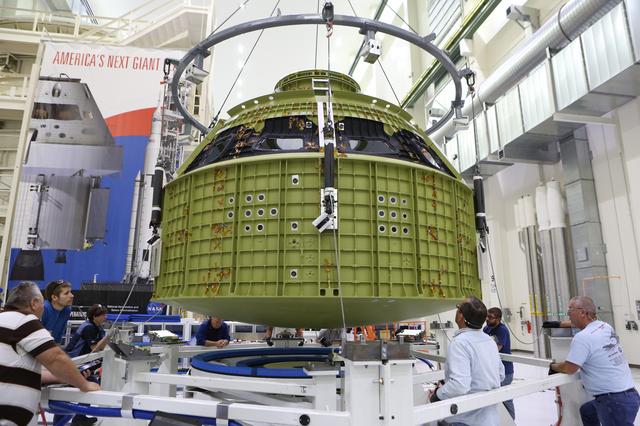 NASA image: Orion EM-1 Crew Module Structural Test Article Move to Birdcage