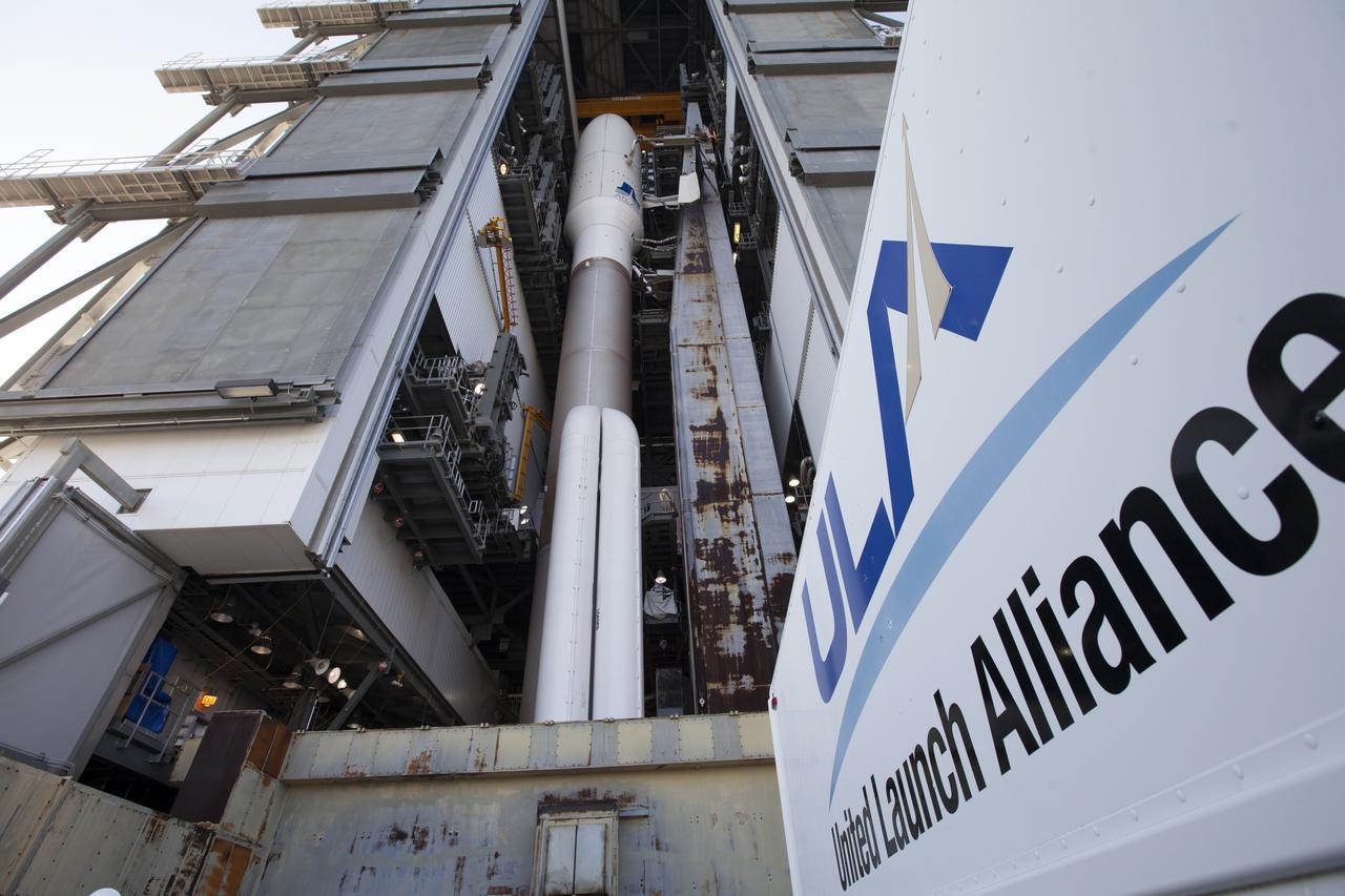 A United Launch Alliance Atlas V rocket is ready to roll out from the Vehicle Integration Facility to Space Launch Complex 41 at Cape Canaveral Air Force Station in Florida. The launch vehicle will send the Geostationary Operational Environmental Satellite (GOES-R) to a geostationary position over the U.S. GOES-R is the first satellite in a series of next-generation NOAA GOES satellites. 