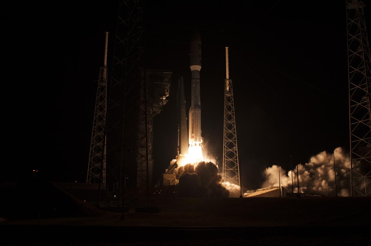 A United Launch Alliance Atlas V rocket lifts off from Space Launch Complex 41 at Cape Canaveral Air Force Station carrying the NOAA Geostationary Operational Environmental Satellite (GOES-R). Liftoff was at 6:42 p.m. EST.
