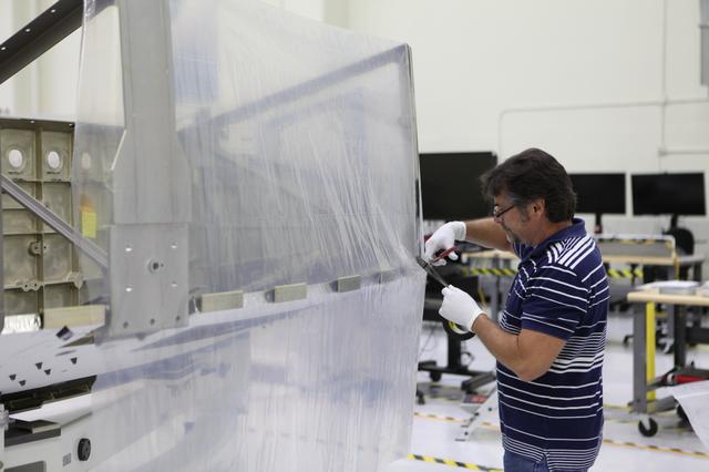NASA image: Orion EM-1 Crew Module Adapter Move to Clean Room