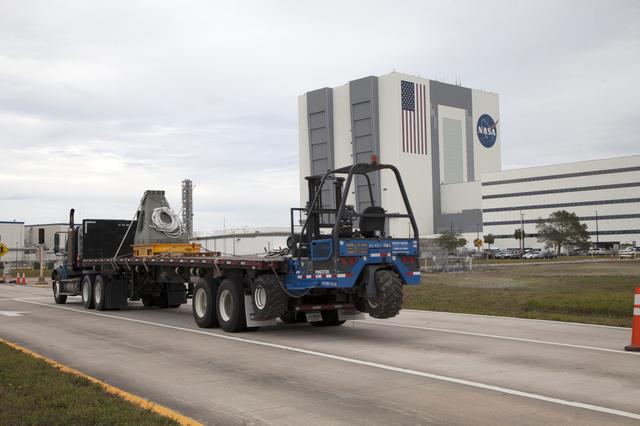 NASA image: Aft Skirt Electrical Umbilical (ASEU) and Vehicle Support Post (