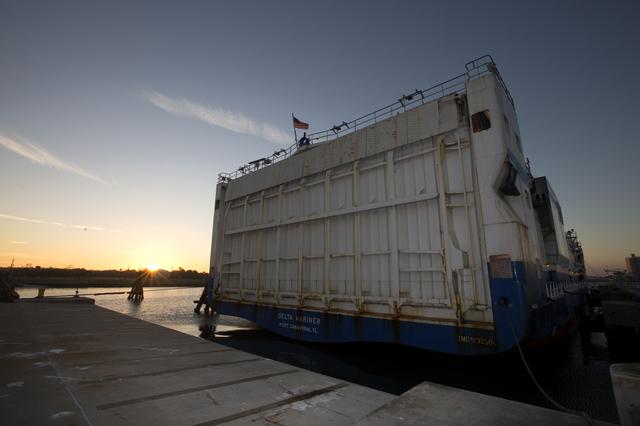 NASA image: OA-7 Atlas V Booster Arrival and Offload