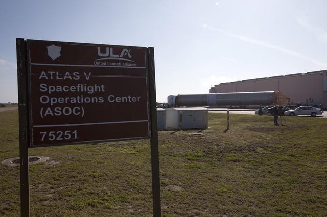 NASA image: OA-7 Atlas V Booster Arrival and Offload