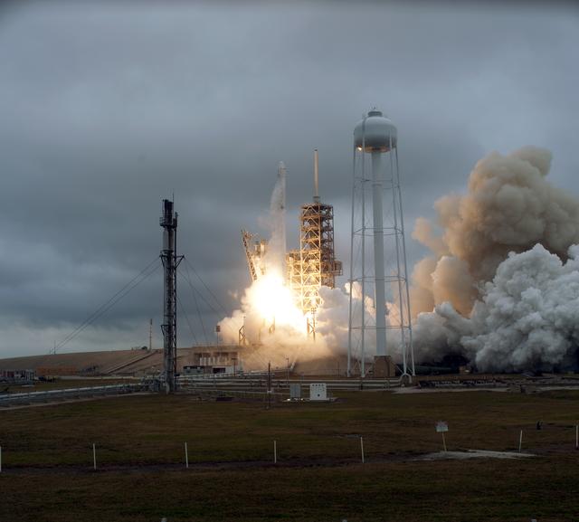 NASA image: SpaceX CRS-10 Liftoff