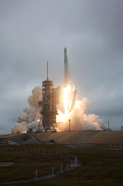 NASA image: SpaceX CRS-10 Liftoff