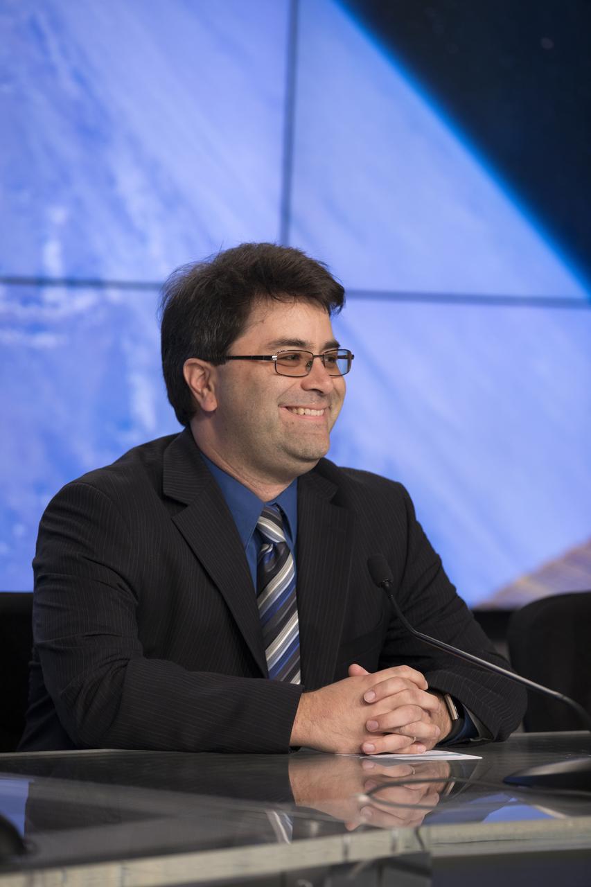 In the Press Site auditorium of NASA's Kennedy Space Center in Florida, William Spetch, deputy manager of the International Space Station Transportation Office, speaks to the news media at a post-launch news conference following the liftoff of SpaceX CRS-10, a commercial resupply services mission to the International Space Station. SpaceX CRS-10 lifted off atop a Falcon 9 rocket from Kennedy's Launch Complex 39A at 9:39 a.m. EST.