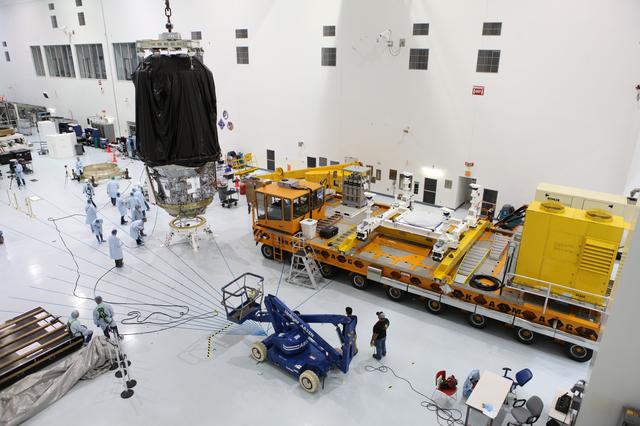 NASA image: Preparations to move OA-7 from SSPF to PHSF