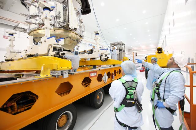 NASA image: Preparations to move OA-7 from SSPF to PHSF