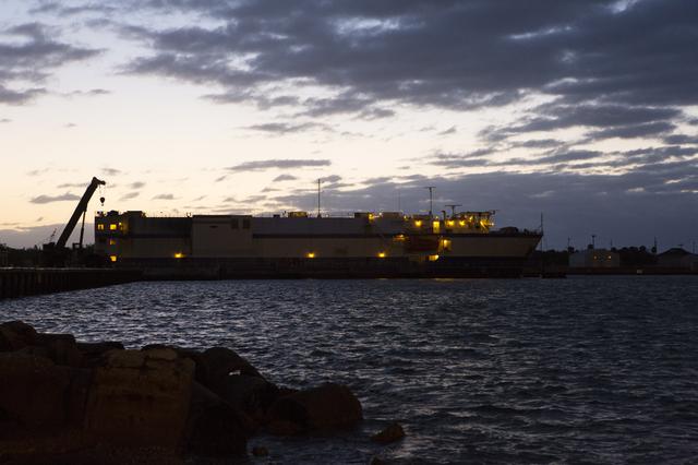 NASA image: Interim Cryogenic Propulsion Stage (ICPS) Arrival for EM-1