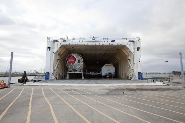 NASA image: Interim Cryogenic Propulsion Stage (ICPS) Arrival for EM-1