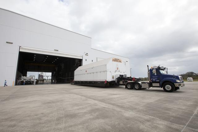 NASA image: Interim Cryogenic Propulsion Stage (ICPS) Arrival for EM-1