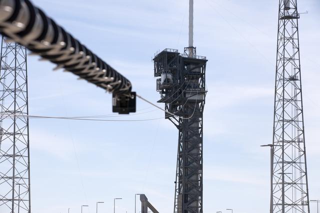 NASA image: ULA Emergency Egress System (EES) Demonstration