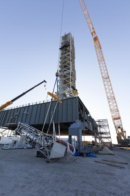 NASA image: Orion Service Module Umbilical (OSMU) Installation