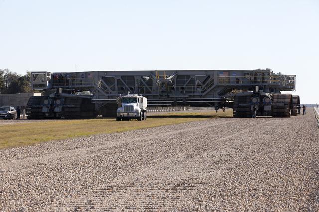 NASA image: Crawler Transporter 2 (CT-2) Trek from Pad 39B to VAB