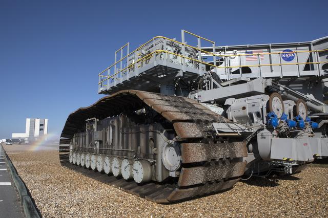 NASA image: Crawler Transporter 2 (CT-2) Trek from Pad 39B to VAB