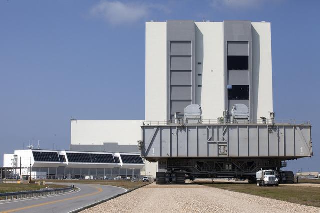 NASA image: MLP-1 on Crawler Transporter 2 (CT-2)