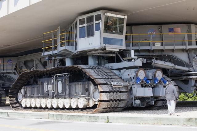 NASA image: MLP-1 on Crawler Transporter 2 (CT-2)