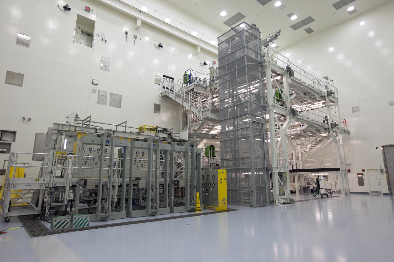 Engineers and technicians completed verification and validation testing of several pneumatic systems inside and outside the Multi-Payload Processing Facility (MPPF) at NASA's Kennedy Space Center in Florida. In view is the service platform for Orion spacecraft processing. To the left are several pneumatic panels. The MPPF will be used for offline processing and fueling of the Orion spacecraft and service module stack before launch. Orion also will be de-serviced in the MPPF after a mission. The Ground Systems Development and Operations Program (GSDO) is overseeing upgrades to the facility. The Engineering Directorate led the recent pneumatic tests.