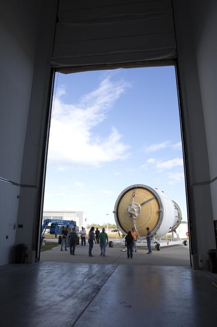 Interim Cryogenic Propulsion Stage (ICPS) for EM-1 Transport fro