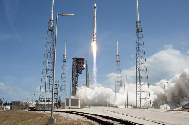 NASA image: Orbital ATK CRS-7 Liftoff