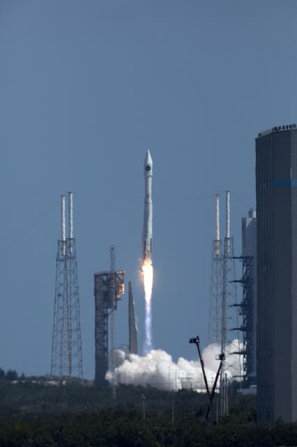 NASA image: Orbital ATK CRS-7 Liftoff