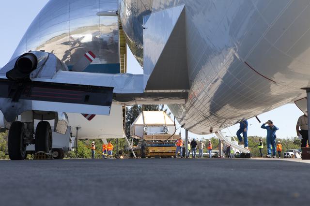 NASA image: Orion EM-1 Crew Module Structural Test Article loaded onto Guppy