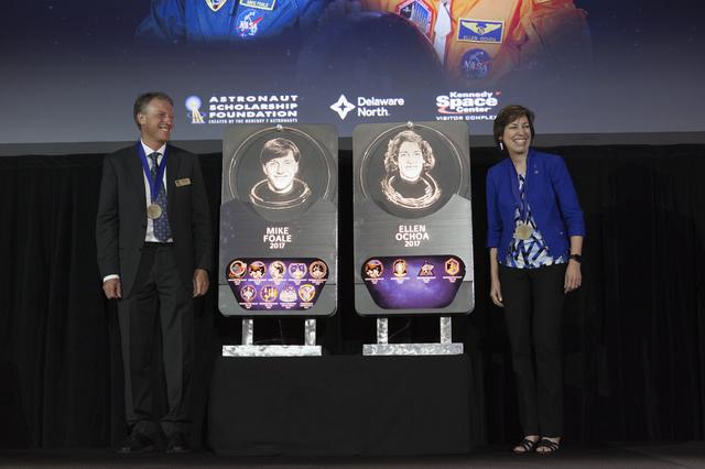 NASA image: 2017 Astronaut Hall of Fame Induction Ceremony