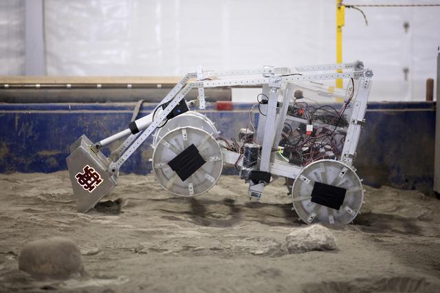 NASA image: 2017 Robotic Mining Competition