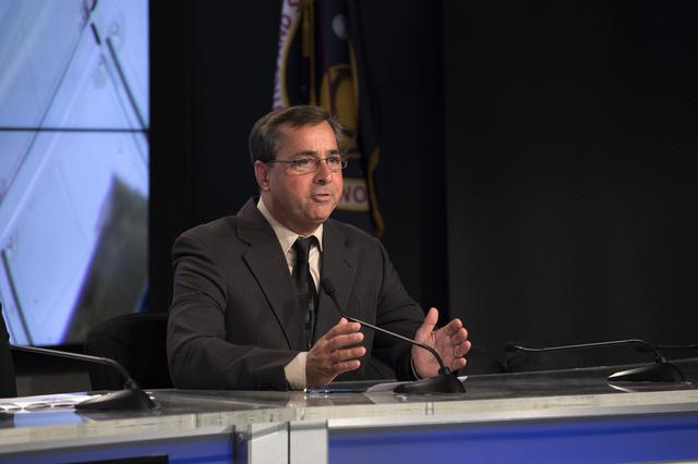 NASA image: SpaceX CRS-11 Prelaunch News Conference