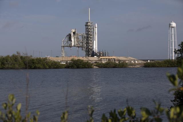 NASA image: SpaceX CRS-11 Prepares for Launch