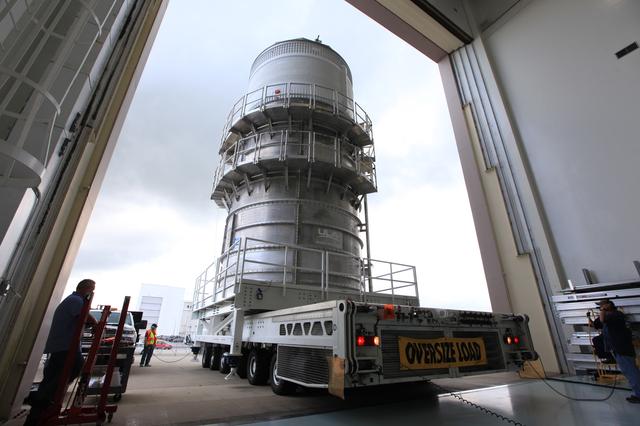 NASA image: Interim Cryogenic Propulsion Stage (ICPS) Transport from DOC to 