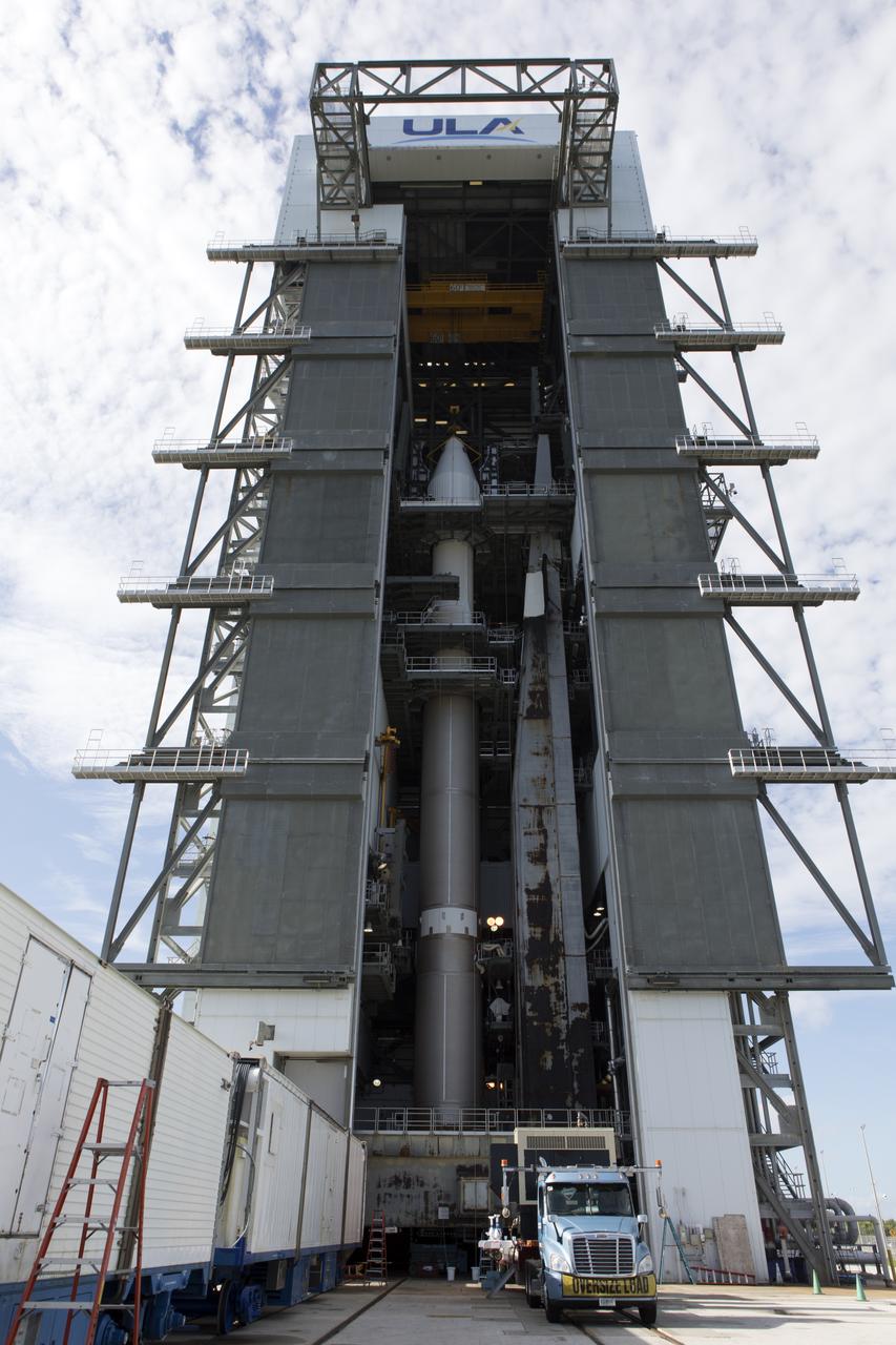 Encapsulated in its payload fairing, Tracking and Data Relay Satellite (TDRS-M) has been mated to the United Launch Alliance Atlas V Centaur upper stage in the Vertical Integration Facility at Space Launch Complex 41 at Cape Canaveral Air Force Station in Florida. TDRS-M will be the latest spacecraft destined for the agency's constellation of communications satellites that allows nearly continuous contact with orbiting spacecraft ranging from the International Space Station and Hubble Space Telescope to the array of scientific observatories. Liftoff atop the ULA Atlas V rocket is scheduled for Aug. 18, 2017.