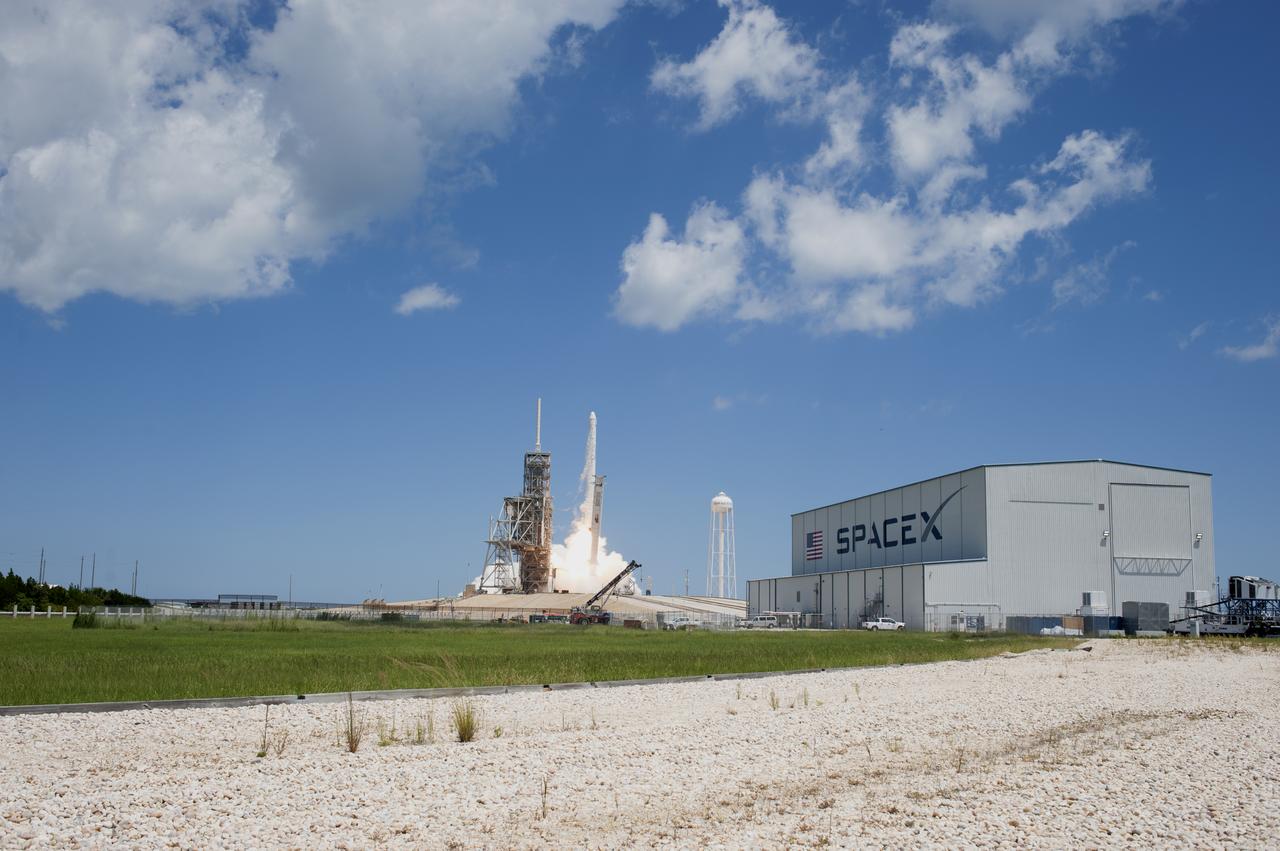 The two-stage Falcon 9 launch vehicle lifts off Launch Complex 39A at NASA's Kennedy Space Center carrying the Dragon resupply spacecraft to the International Space Station. Liftoff was at 12:31 p.m. EDT. On its 12th commercial resupply services mission to the International Space Station, Dragon will bring up more than 6,400 pounds of supplies and new science experiments and equipment for technology research.