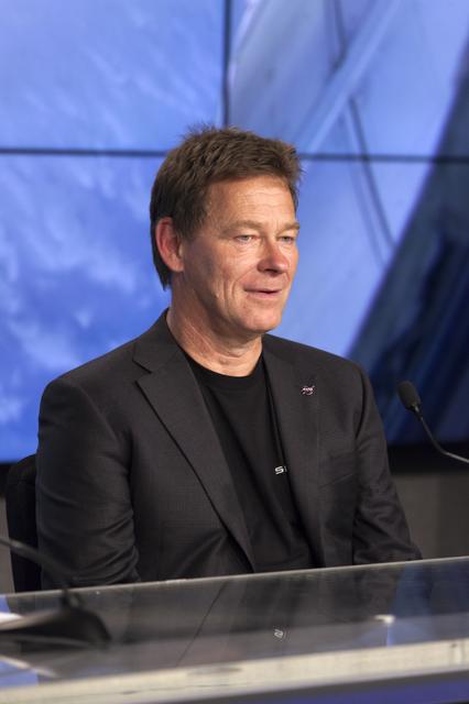 NASA image: SpaceX CRS-12 Post Launch News Conference