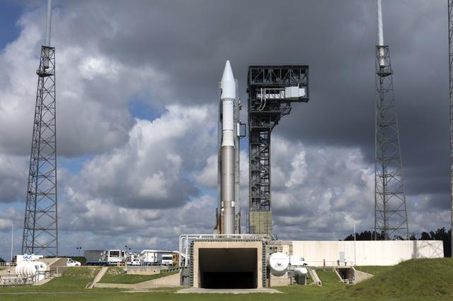NASA image: TDRS-M Atlas V Rollout from VIF to Pad 41
