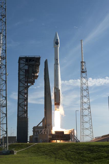 NASA image: TDRS-M Liftoff